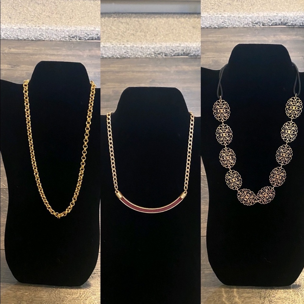 Lot‎ of 3 Necklaces